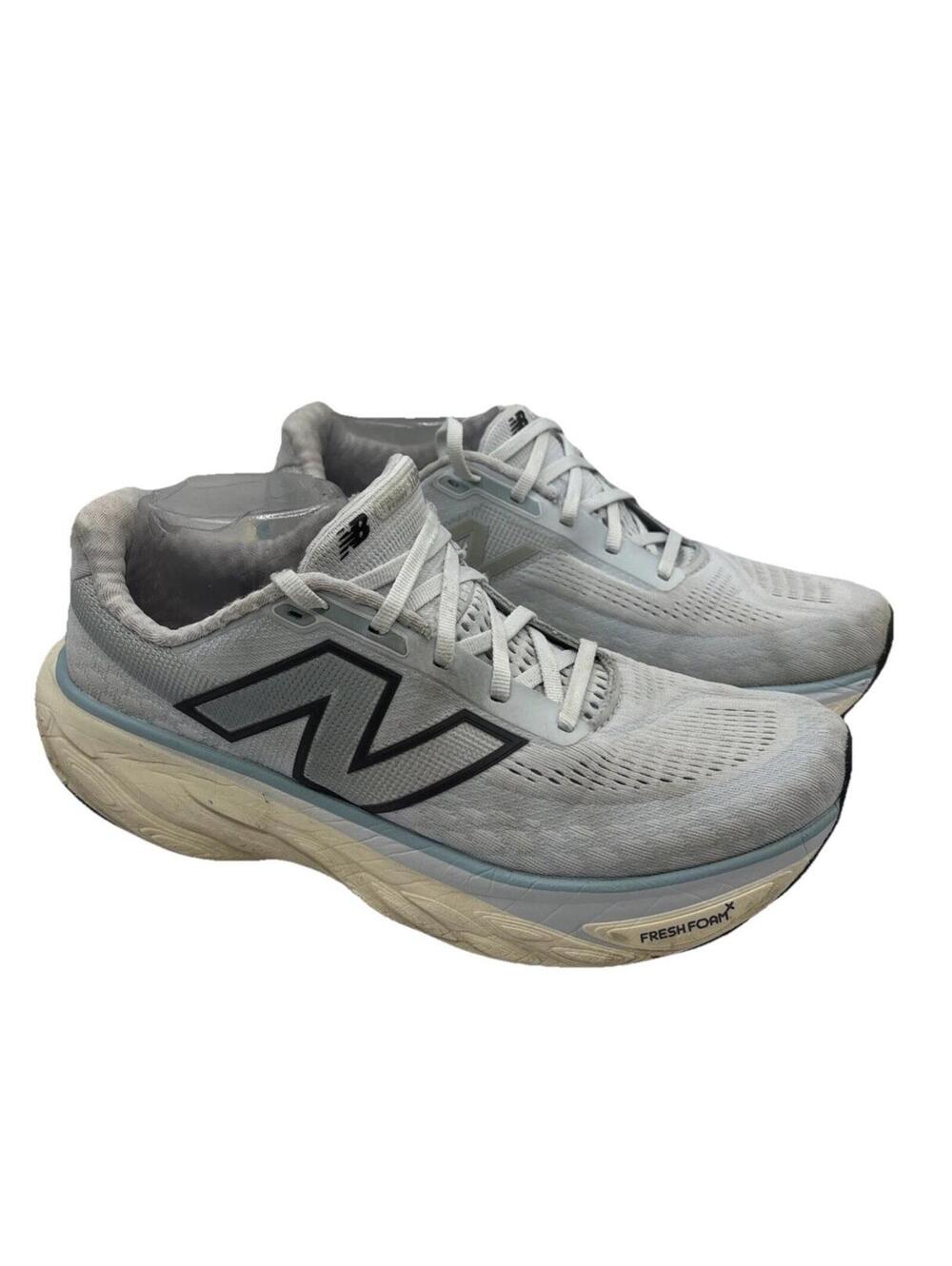 New Balance Women's Light Gray and Black Athletic Running Shoes
